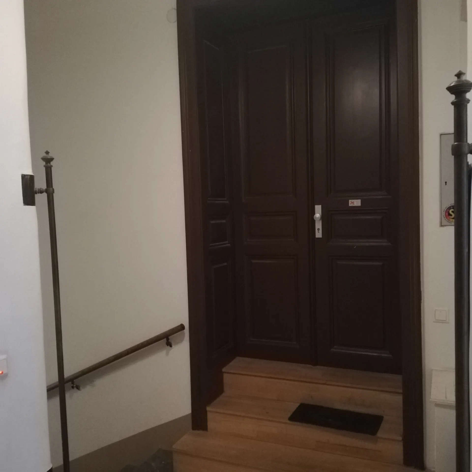 Altbau Wien Stiegenhaus muster – Immobilienmakler Wien | IZY Immobilien