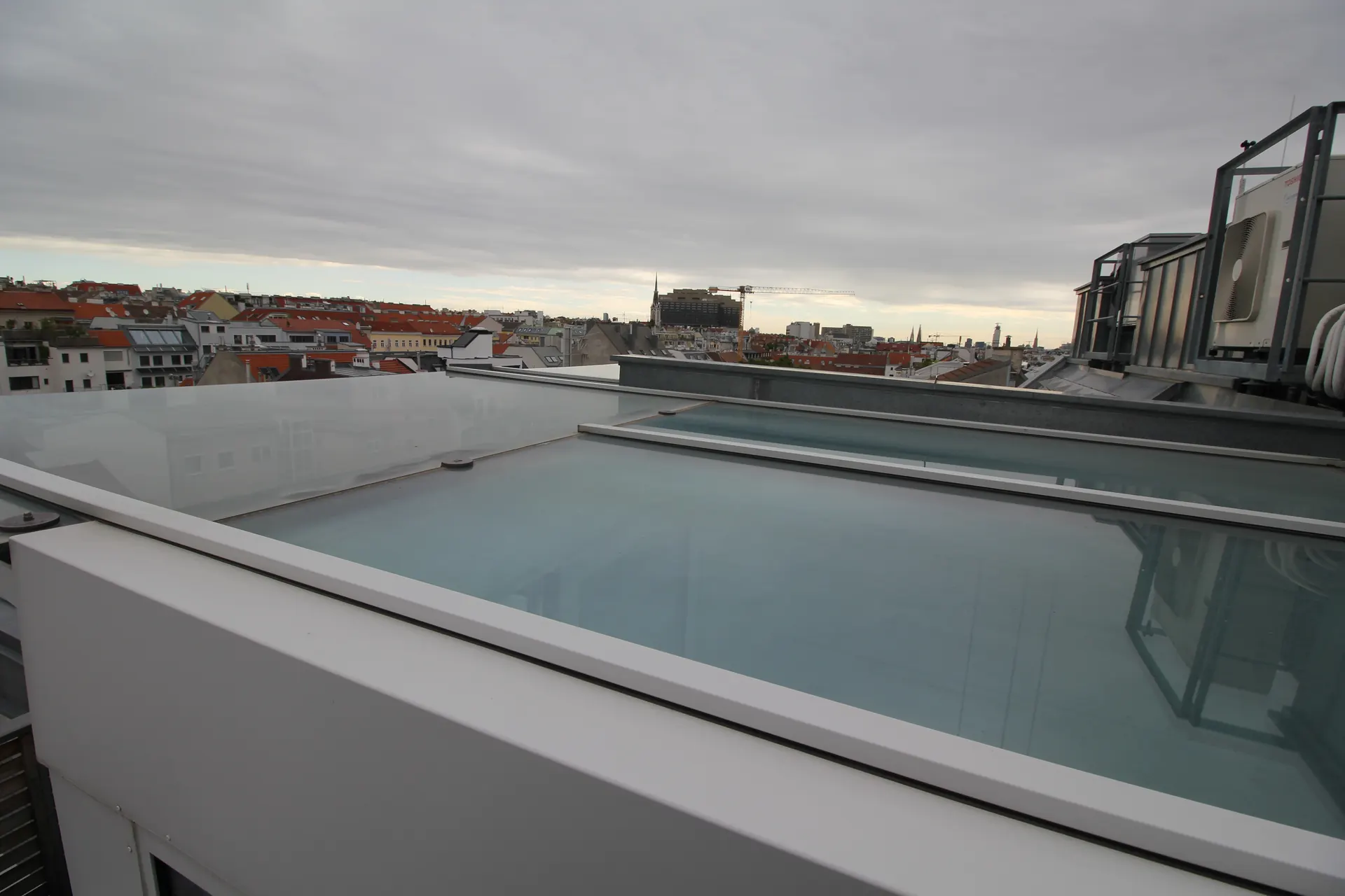 Dachgeschoss Wien Pool Dachterrasse – Immobilienmakler Wien | IZY Immobilien