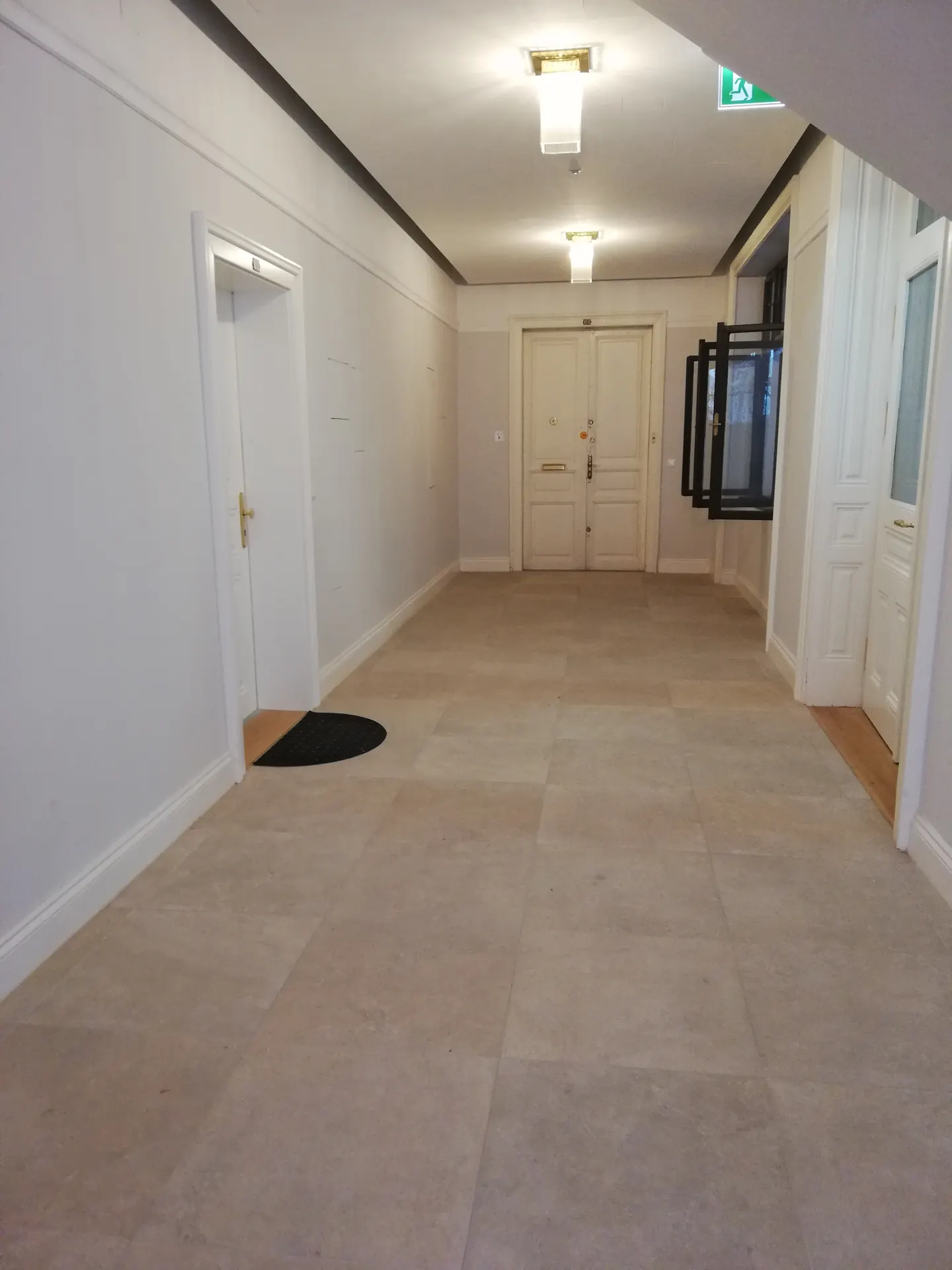 Altbau Wien flur Eingang – Immobilienmakler Wien | IZY Immobilien Altbau Wien flur Eingang – Immobilienmakler Wien | IZY Immobilien