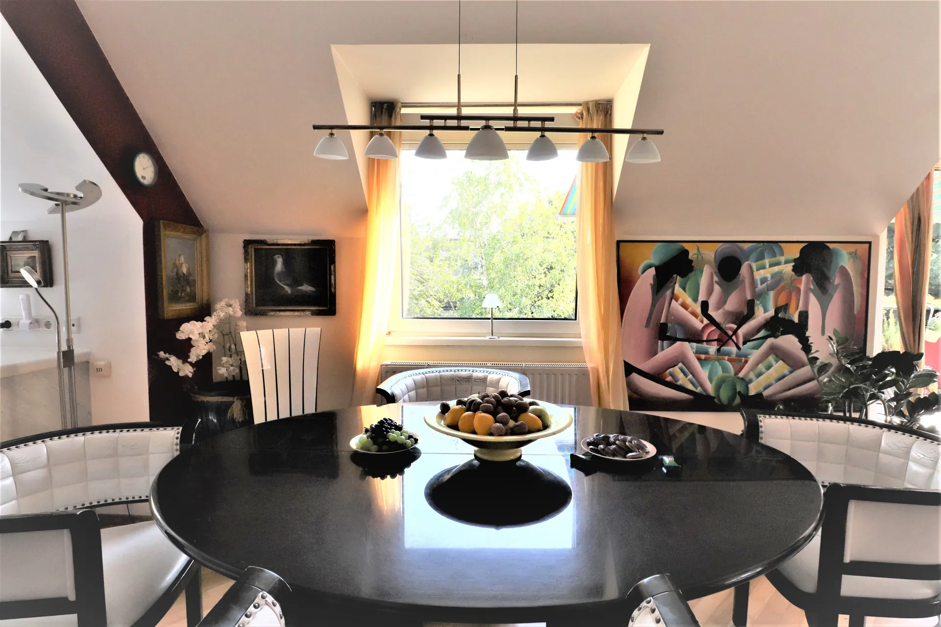 Haus Wien esstisch rund – Immobilienmakler Wien | IZY Immobilien